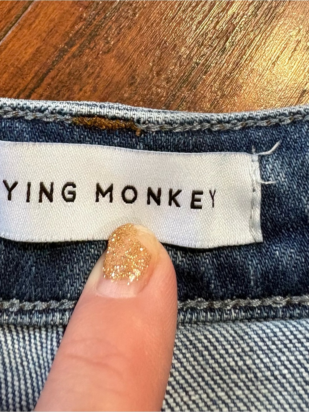 Flying Monkey women’s size 31 distressed flare jeans - Picture 4 of 6